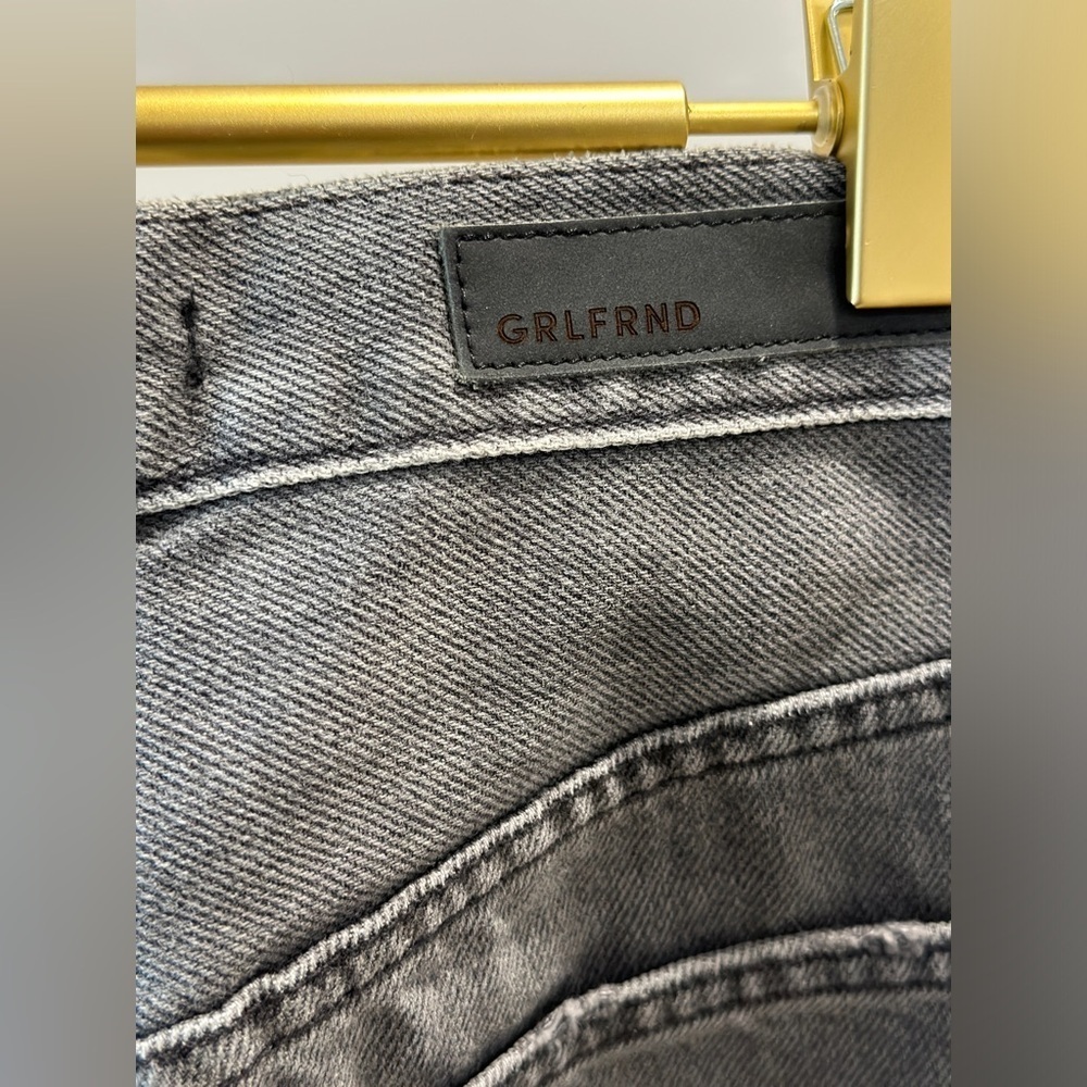 Grlfrnd denim, karolina in grey. Size 25. With raw hem. New without tags! - Picture 9 of 14